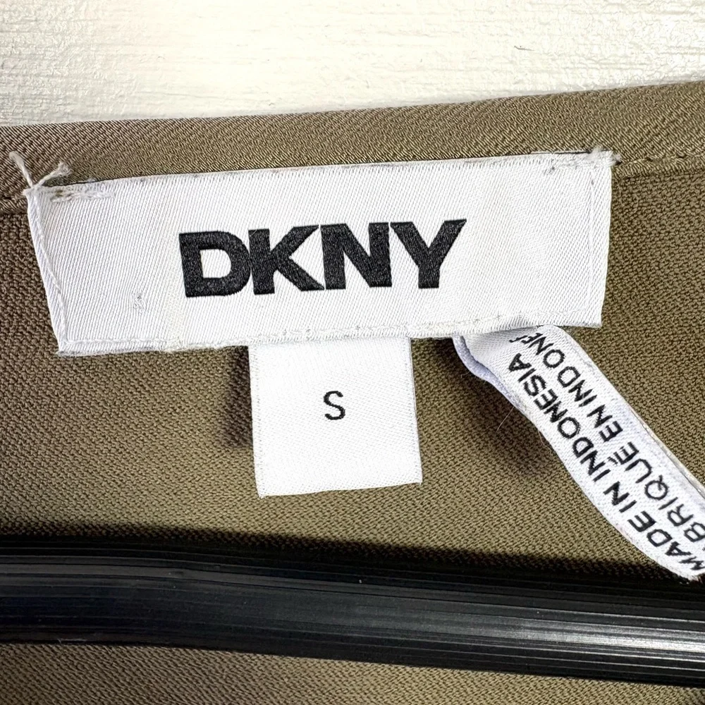 DKNY Olive Green V-Neck Satin Blouse Short Sleeve Size Small